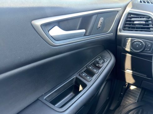 Used 2021 Ford Edge SEL w/ Convenience Package FWD image 12