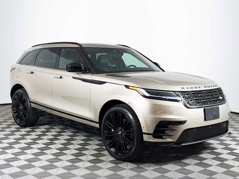 Used 2026 Land Rover Range Rover Velar Dynamic SE AWD/4WD image 3