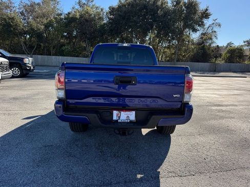 Used 2022 Toyota Tacoma TRD Off-Road image 8