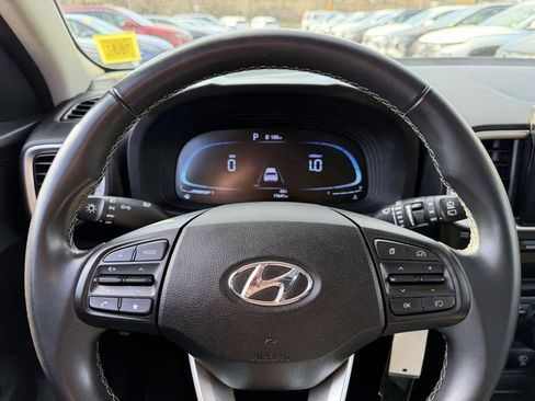 Certified 2023 Hyundai Venue SEL w/ Cargo Package image 25