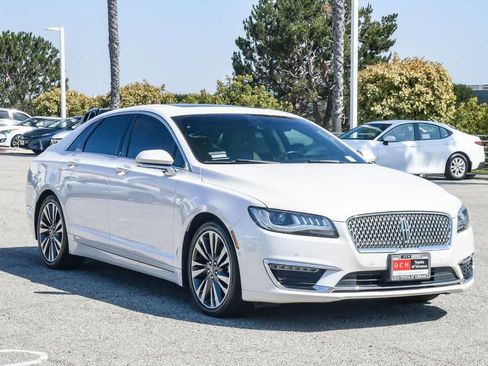 Used 2019 Lincoln MKZ Reserve FWD image 3