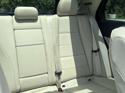 Used 2022 Mercedes-Benz GLE 350 4MATIC image 33