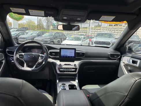 Used 2022 Ford Explorer Timberline w/ Timberline Technology Package AWD/4WD image 13