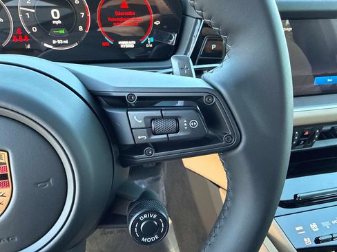 New 2026 Porsche Cayenne Base image 22