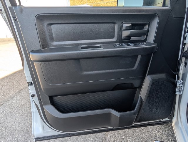 Used 2022 RAM 1500 Tradesman w/ Chrome Appearance Group RWD image 14