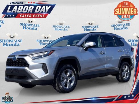 Used 2023 Toyota RAV4 LE AWD/4WD image 1