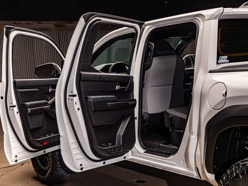 Used 2026 Toyota Tacoma 4x4 Double Cab image 30