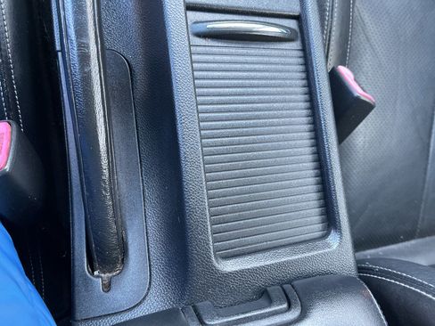 Used 2010 INFINITI G37 Sport image 39