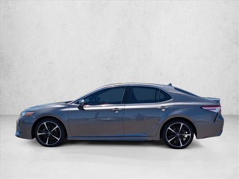 Used 2020 Toyota Camry XSE FWD image 9