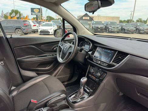 Used 2021 Buick Encore Preferred image 12