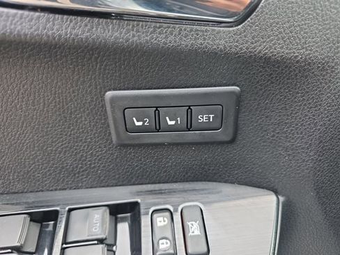 Used 2018 Toyota RAV4 Limited w/ Advanced Technology Package FWD image 26
