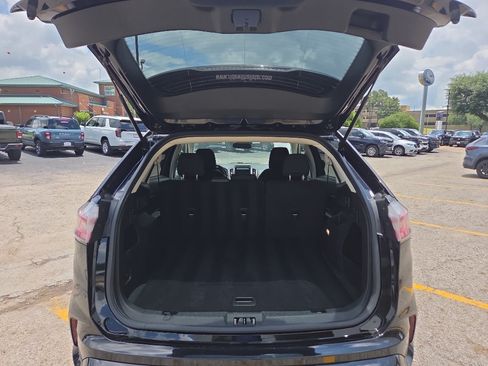 Used 2024 Ford Edge SE w/ Black Appearance Package AWD/4WD image 19
