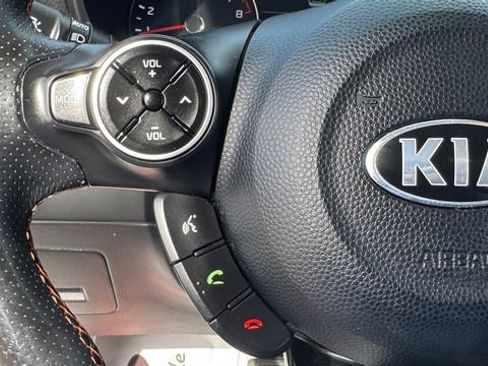 Used 2018 Kia Soul ! FWD image 21