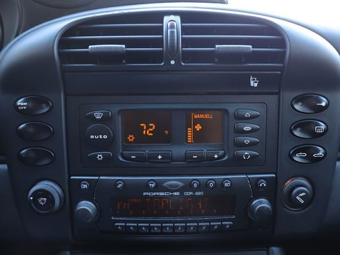 Used 2002 Porsche 911 Carrera image 20
