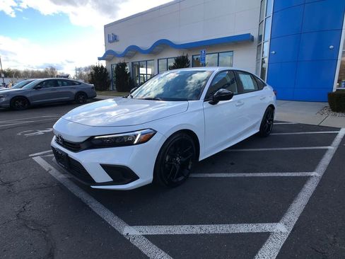 Certified 2024 Honda Civic Sport image 3