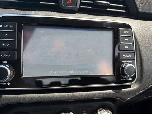 Used 2021 Nissan Versa S FWD image 19