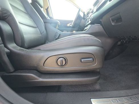 Used 2024 GMC Terrain Denali image 20
