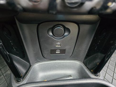 Used 2024 MINI Cooper SE w/ MINI Resolute Edition image 71