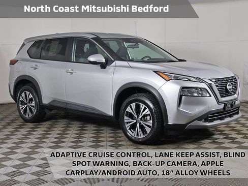 Used 2022 Nissan Rogue SV image 1