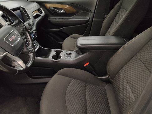 Used 2020 GMC Terrain SLE w/ Driver Convenience Package FWD image 17