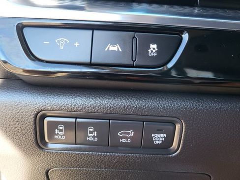 Used 2022 Kia Carnival SX Prestige FWD image 21