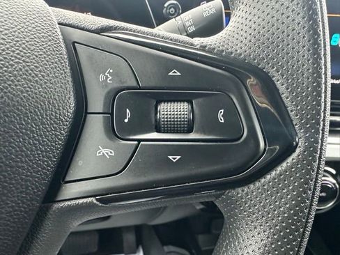 Used 2025 Chevrolet Trax LT image 27