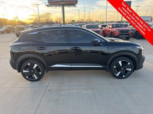 Certified 2025 Nissan Kicks SR image 6