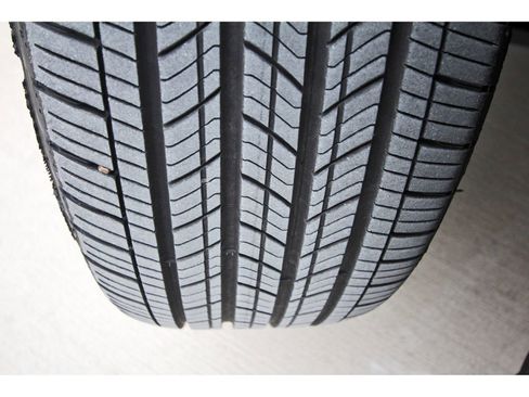 Certified 2025 Hyundai Santa Cruz Limited image 32