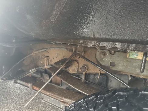 Used 2011 Ford F350 Lariat w/ Lariat Interior Pkg image 32