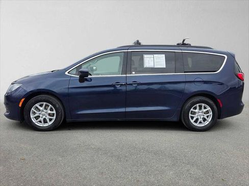 Used 2020 Chrysler Voyager Lxi FWD image 6