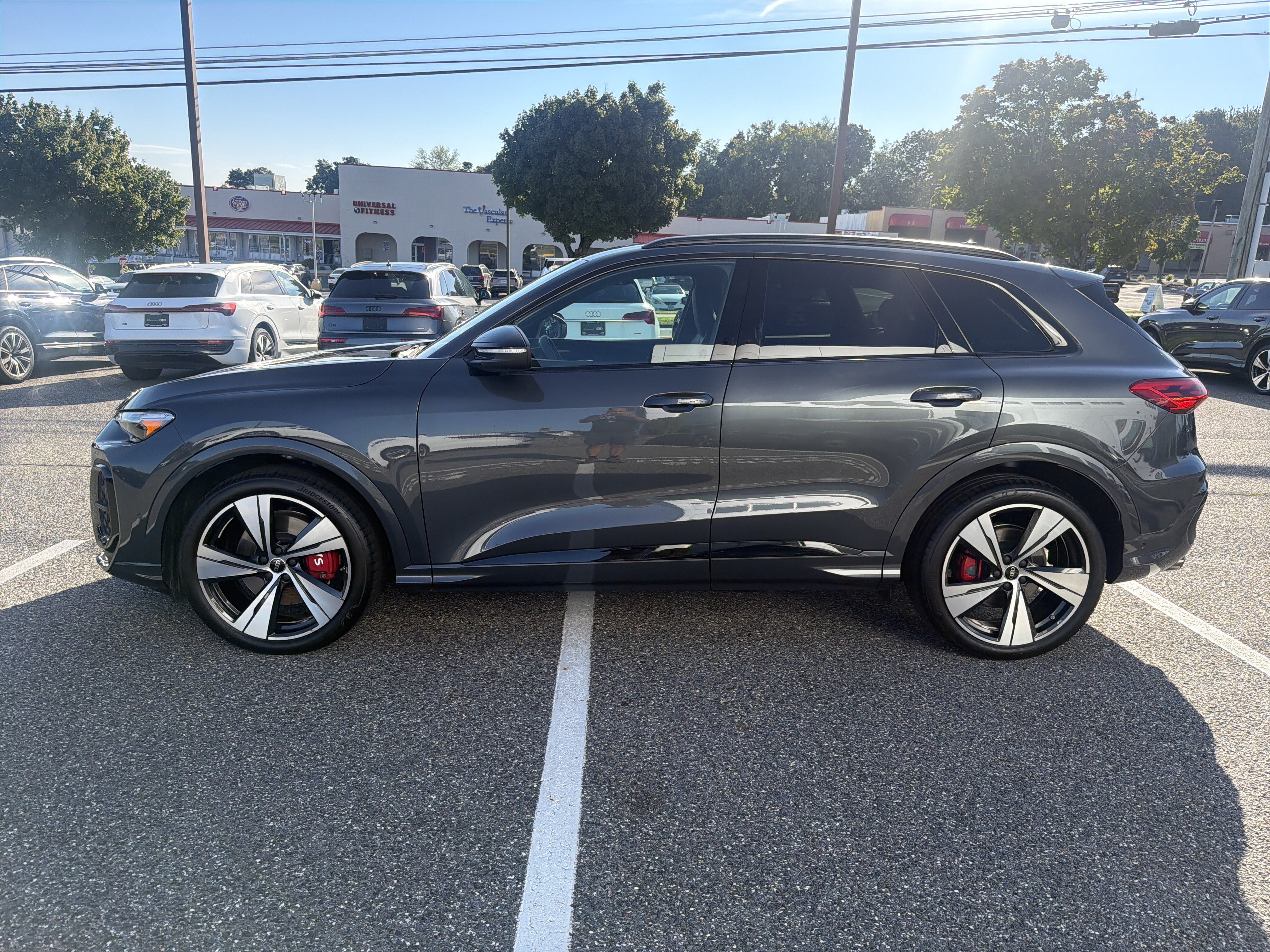 Certified 2025 Audi SQ5 Premium Plus w/ Premium Plus Package AWD/4WD image 6
