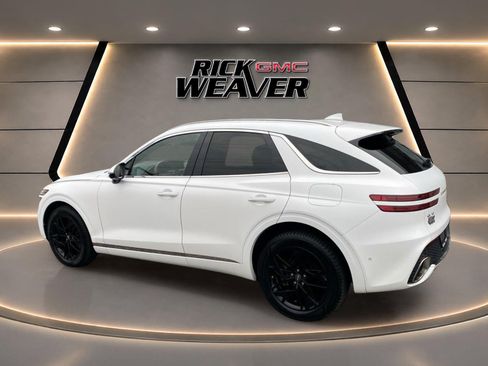 Used 2022 Genesis GV70 2.5T w/ Advanced Package AWD/4WD image 3