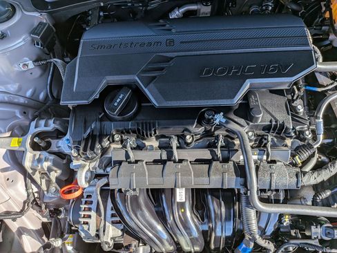 Used 2023 Hyundai Elantra SEL image 31