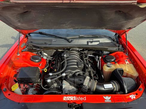 Used 2017 Dodge Challenger R/T Scat Pack w/ Leather Interior Group image 21