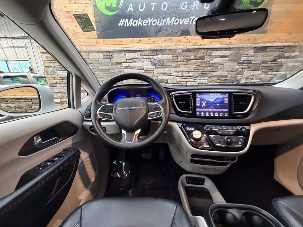 Used 2019 Chrysler Pacifica Touring-L w/ Advanced Safetytec Group FWD image 28