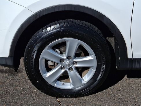Used 2013 Toyota RAV4 XLE AWD/4WD image 8