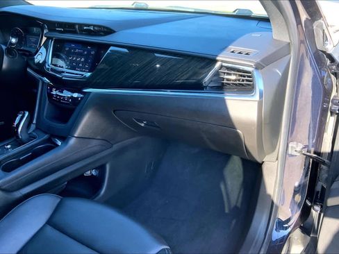 Used 2021 Cadillac XT6 Premium Luxury image 38