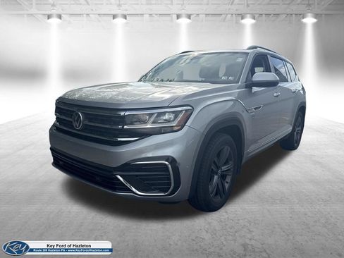 Used 2021 Volkswagen Atlas SE w/ Panoramic Sunroof Package AWD/4WD image 3