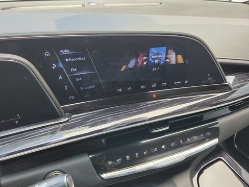 Used 2022 Cadillac Escalade ESV Sport w/ Touring Package AWD/4WD image 15