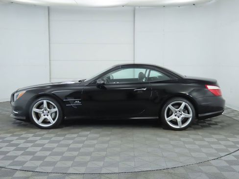 Used 2013 Mercedes-Benz SL 550 image 16