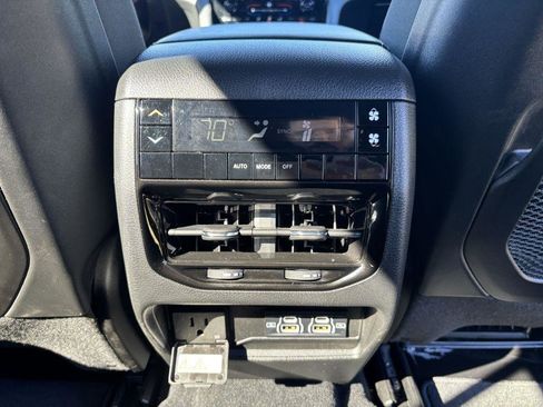 Used 2024 Jeep Grand Cherokee L Laredo AWD/4WD image 18