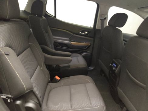 Used 2021 GMC Acadia SLE FWD image 19