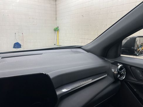 Used 2025 Chevrolet Equinox LT image 30