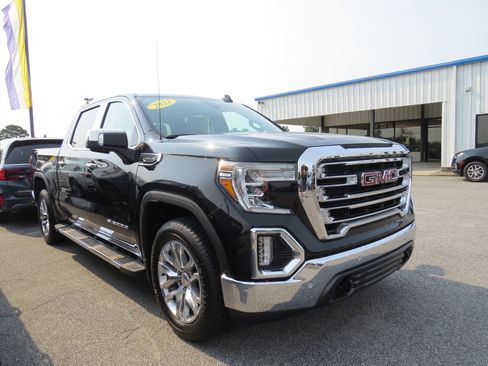 Used 2022 GMC Sierra 1500 SLT w/ SLT Premium Plus Package AWD/4WD image 4