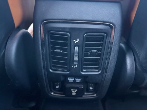 Used 2019 Jeep Grand Cherokee SRT w/ Trailer Tow Group IV AWD/4WD image 23