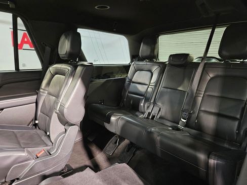 Used 2024 Lincoln Navigator Reserve image 38