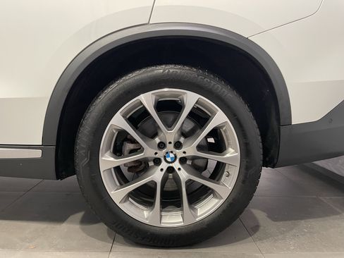 Used 2024 BMW X5 xDrive40i w/ Premium Package AWD/4WD image 8