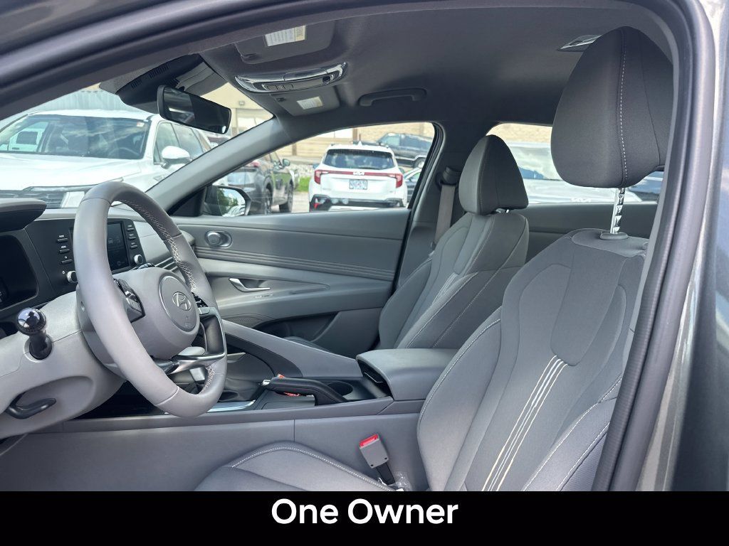 Used 2026 Hyundai Elantra Sport FWD image 7