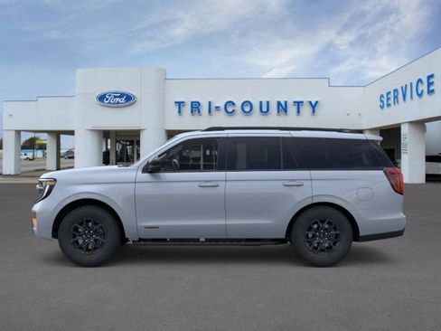 New 2026 Ford Expedition Tremor image 3