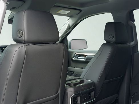 New 2026 GMC Sierra 1500 Elevation w/ Elevation Premium Package AWD/4WD image 19